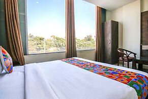 Fabhotel La Vista