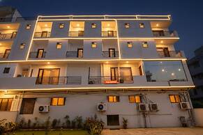FabExpress The Premium Villa