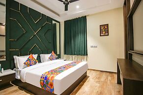 Fabhotel Prime K9 Crown