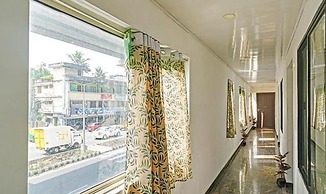 FabHotel Lime Light