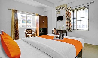 FabHotel Lime Light