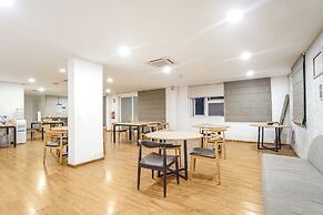 Fabhotel Welcome Inn