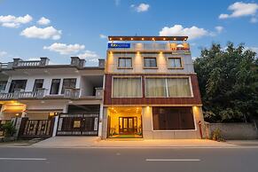 FabHotel US Inn