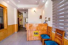 Fabhotel Himalayan Park