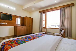 Fabhotel Himalayan Park