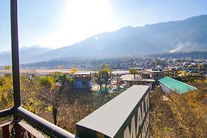 Fabexpress Malti Guest House