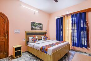 Fabexpress Malti Guest House