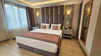 The Külsümz Hotel