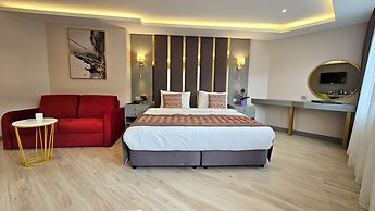 The Külsümz Hotel