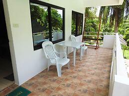 Jalyn's Resort & Restaurant