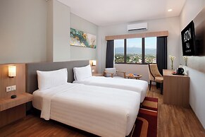 Aston Palu Hotel & Conference Center