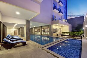 Aston Palu Hotel & Conference Center