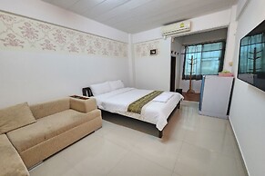 Green Apartment Kaset