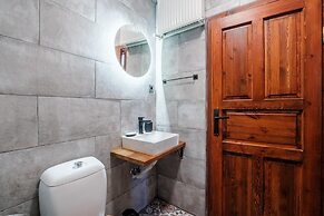 Villa With Spacious Garden in Sapanca