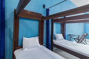 OYO 93433 Bunk Bed Bali