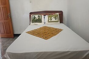 OYO 93425 Homestay Anisa