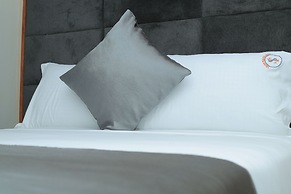Jinna Suites Hotel