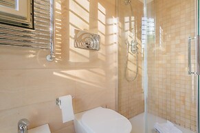 Ivy House by Wonderful Italy