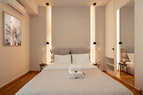 Classy Apartment in Koukaki, Walk to Metro & Acropolis
