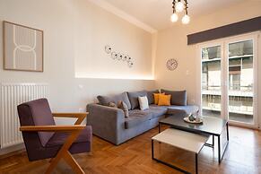 Classy Apartment in Koukaki, Walk to Metro & Acropolis