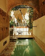 FIXIE LOFTS - Colonial Villa Suites with Pool