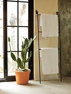 FIXIE LOFTS - Colonial Villa Suites with Pool