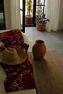 FIXIE LOFTS - Colonial Villa Suites with Pool