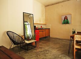 FIXIE LOFTS - Colonial Villa Suites with Pool