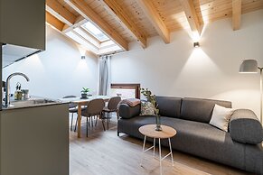Limehome Vitoria Palacio Álava-Velasco