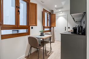 Limehome Vitoria Palacio Álava-Velasco