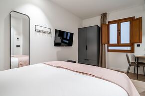 Limehome Vitoria Palacio Álava-Velasco