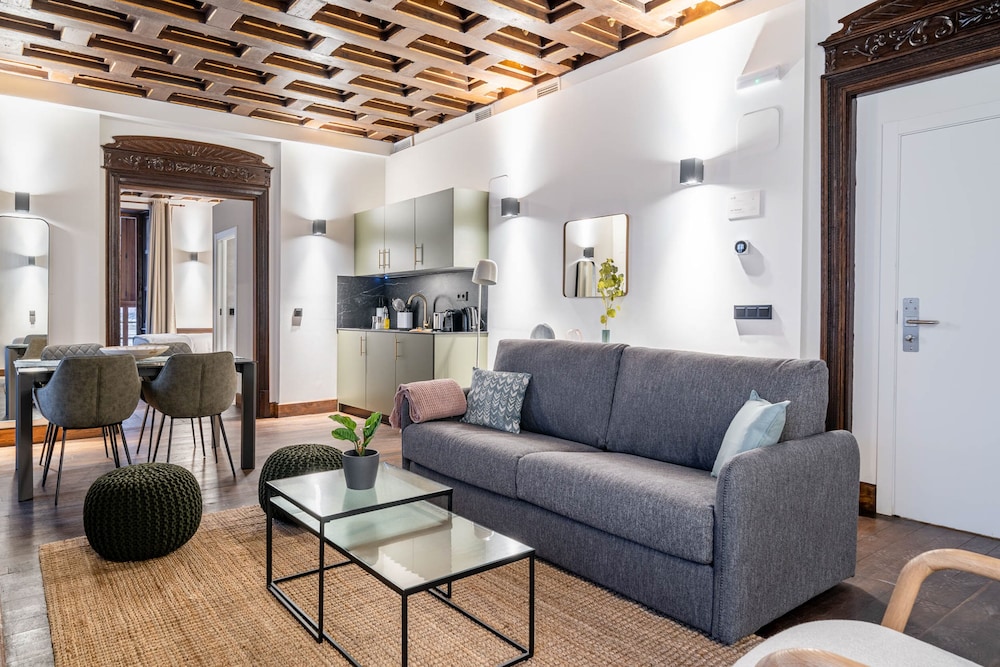 Limehome Vitoria Palacio Álava-Velasco