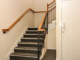 11 Ambleside Court