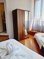 Inaisi Hotel