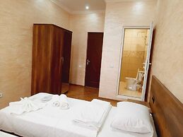 Inaisi Hotel