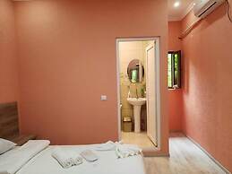 Inaisi Hotel