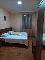 Inaisi Hotel