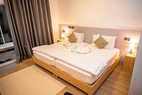 Holiday Crib