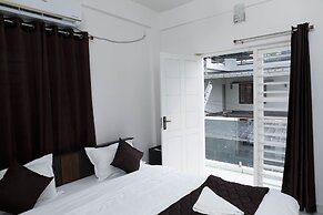 Guest West Inn
