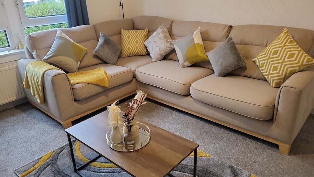 Charming 1-bed Apartment in Kilmacolm