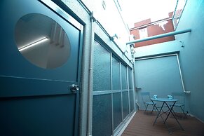 RED SUBMARINE - Hostel