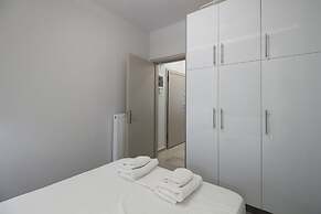 FLOW - White Tower Two Bedroom Suite