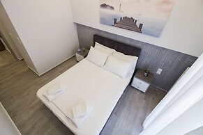 FLOW - White Tower Two Bedroom Suite
