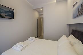 FLOW - White Tower Two Bedroom Suite
