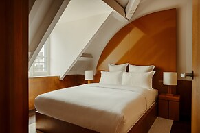 Edgar Suites Bouchardon