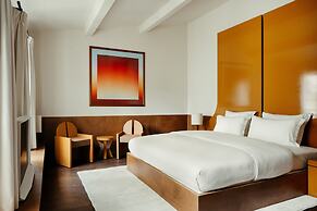 Edgar Suites Bouchardon