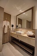 Rhythm Gurugram, Hotel & Suites, Sohna Road