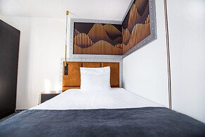 Hotel M23
