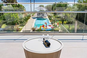 Blue Symphony Suites & Apartments