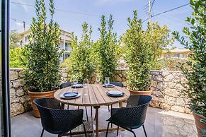 Blue Symphony Suites & Apartments
